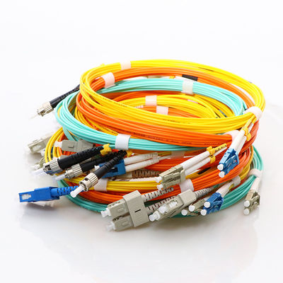 OM4 con varios modos de funcionamiento a dos caras 2 mide 50/125 cordón de remiendo de la fibra óptica del LC